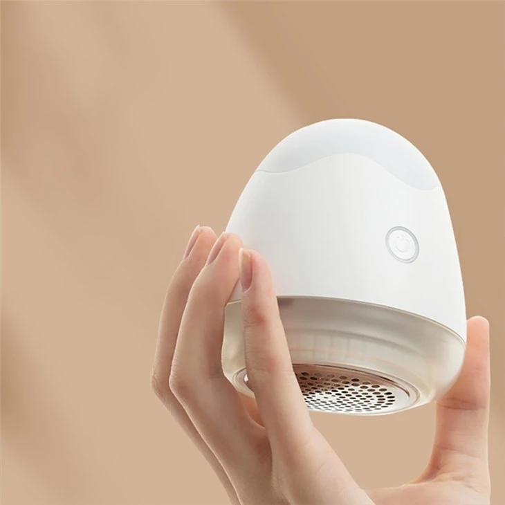 Rechargeable mini lint remover